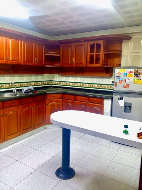 Casa de 8 alcobas en venta en Normandia, Bogotá, 507 m² · foto 2 de 23
