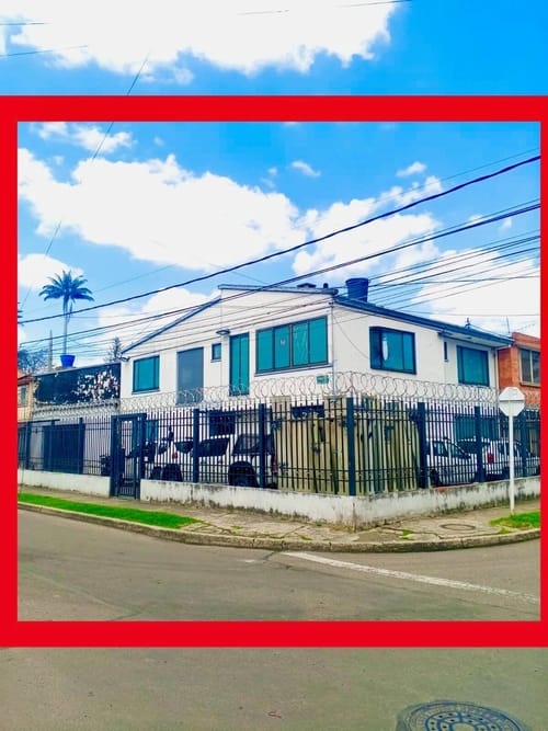 Casa de 8 alcobas en venta en Normandia, Bogotá, 507 m² · foto 5 de 23