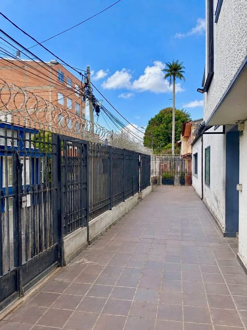 Casa de 8 alcobas en venta en Normandia, Bogotá, 507 m² · foto 6 de 23