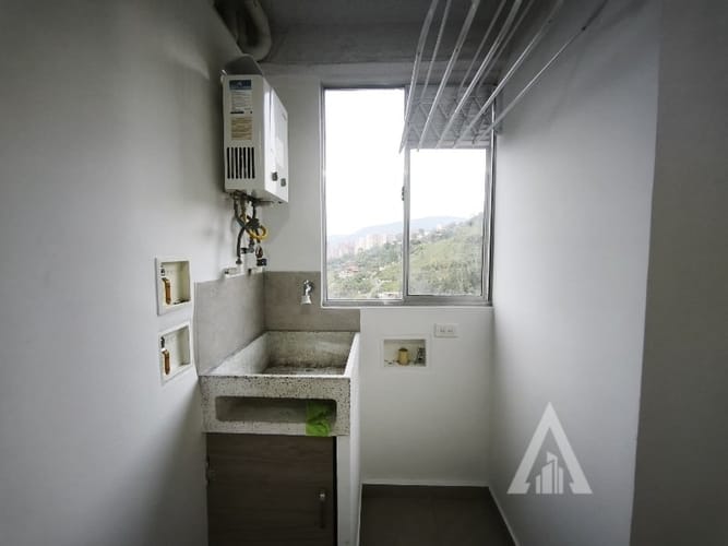 Apartamento de 2 alcobas en arriendo en Las Lomitas, Envigado, 60 m² · foto 12 de 15