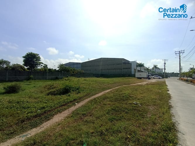 Lote en arriendo en Villa San Pedro I, Barranquilla, 1744 m² · foto 7 de 24