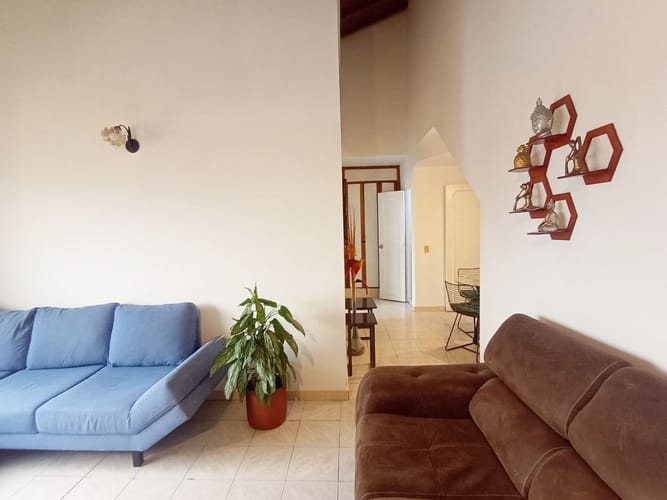 Apartamento de 2 alcobas en arriendo en Laureles, Medellín, 115 m² · foto 2 de 17