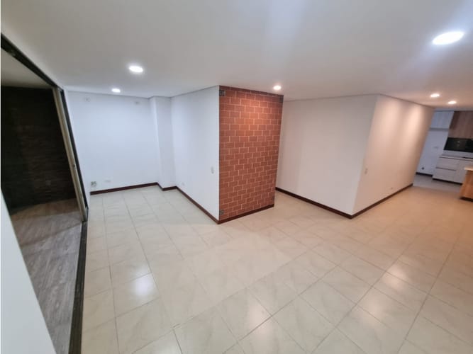 Apartamento de 3 alcobas en arriendo en Los Parra, Medellín, 140 m² · foto 4 de 13