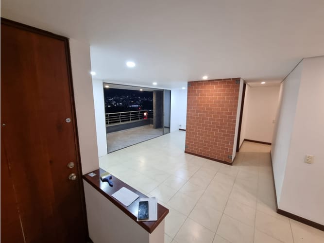Apartamento de 3 alcobas en arriendo en Los Parra, Medellín, 140 m² · foto 5 de 13