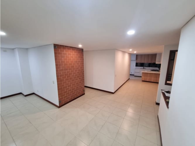 Apartamento de 3 alcobas en arriendo en Los Parra, Medellín, 140 m² · foto 6 de 13