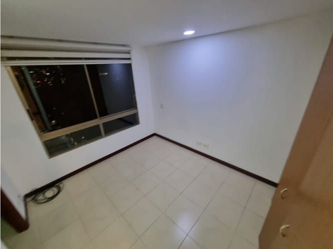 Apartamento de 3 alcobas en arriendo en Los Parra, Medellín, 140 m² · foto 8 de 13