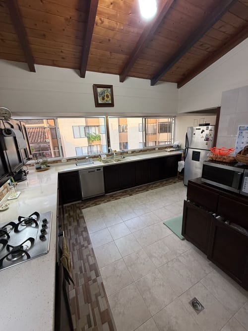 Apartamento de 4 alcobas en venta en La Floresta, Bucaramanga, 190 m² · foto 3 de 18
