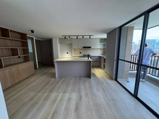 Apartamento de 3 alcobas en arriendo en Ciudad Del Río, Medellín, 78 m² · foto 2 de 19