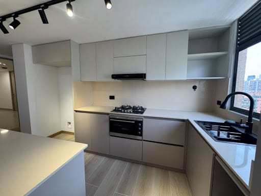 Apartamento de 3 alcobas en arriendo en Ciudad Del Río, Medellín, 78 m² · foto 5 de 19