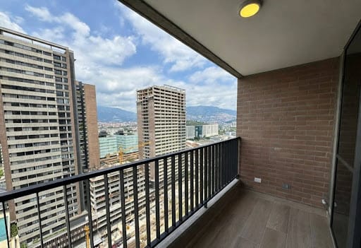 Apartamento de 3 alcobas en arriendo en Ciudad Del Río, Medellín, 78 m² · foto 7 de 19