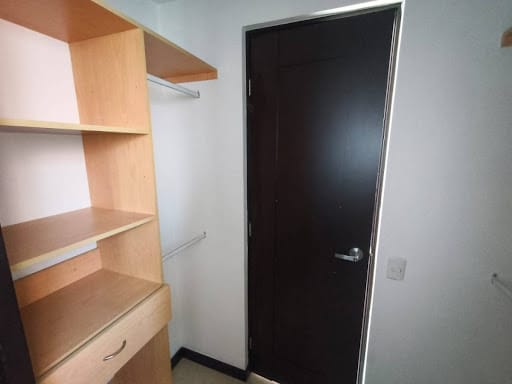 Apartaestudio en arriendo en Los Balsos, Medellín, 56 m² · foto 8 de 15