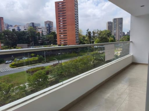 Apartaestudio en arriendo en Los Balsos, Medellín, 56 m² · foto 13 de 15