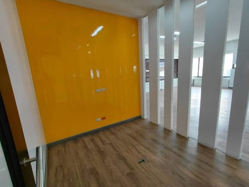 Oficina en arriendo en La Esmeralda, Itagüí, 685 m² · foto 12 de 18