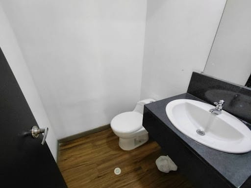Oficina en arriendo en La Esmeralda, Itagüí, 685 m² · foto 18 de 18