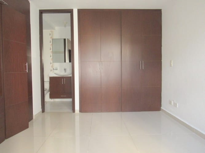 Apartamento de 3 alcobas en arriendo en Rio Frio, Floridablanca, 95 m² · foto 12 de 20