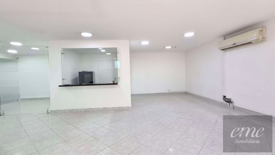 Local en arriendo en La Candelaria, Medellín, 138 m² · foto 2 de 12