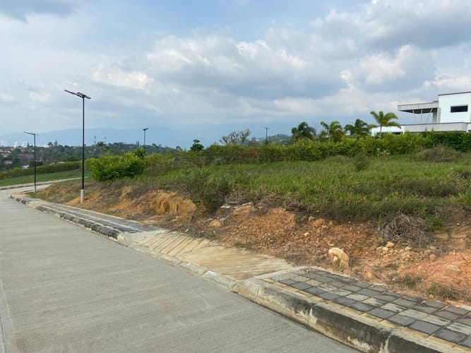 Lote en venta en Centro, Girón, 800 m² · foto 4 de 5