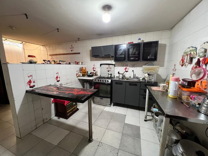 Casa de 7 alcobas en venta en La Concordia, Bucaramanga, 224 m² · foto 3 de 8