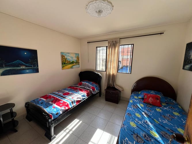 Casa de 7 alcobas en venta en La Concordia, Bucaramanga, 224 m² · foto 7 de 8