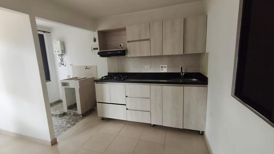 Apartamento de 2 alcobas en arriendo en Belén, Medellín, 75 m² · foto 3 de 23