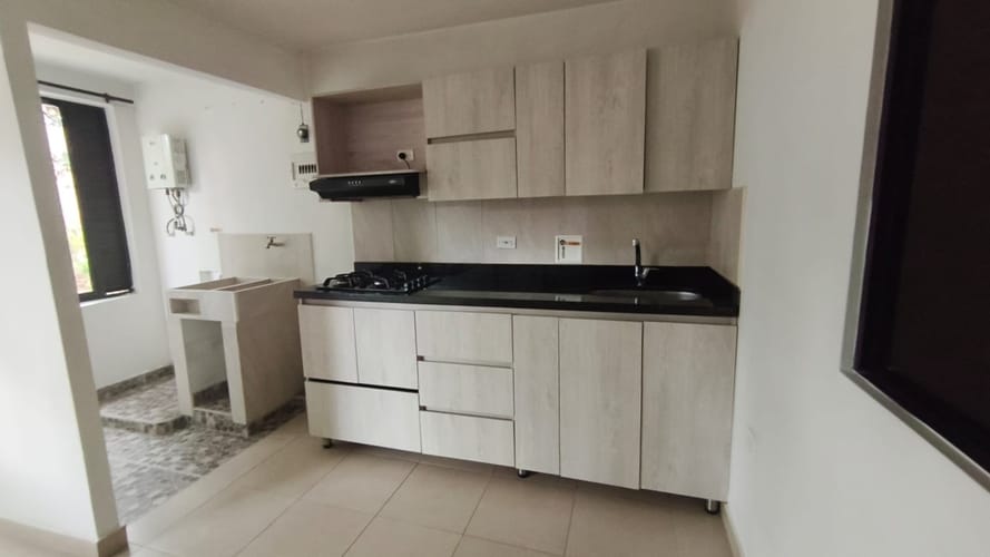 Apartamento de 2 alcobas en arriendo en Belén, Medellín, 75 m² · foto 4 de 23