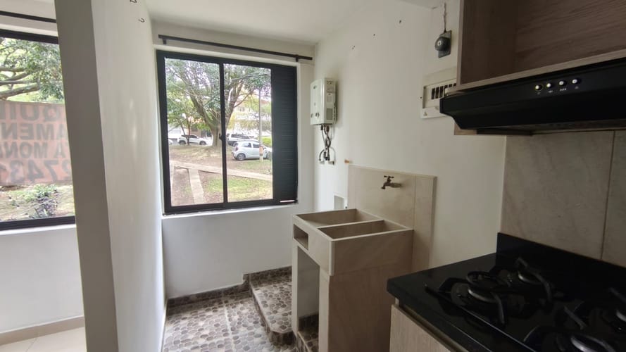 Apartamento de 2 alcobas en arriendo en Belén, Medellín, 75 m² · foto 18 de 23