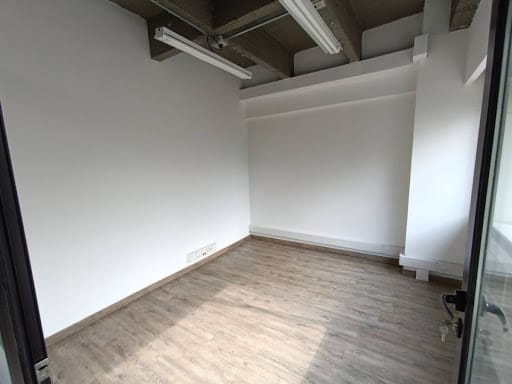 Oficina en arriendo en La Esmeralda, Itagüí, 660 m² · foto 5 de 9