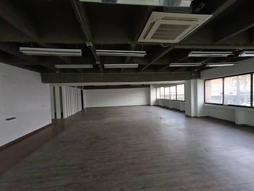 Oficina en arriendo en La Esmeralda, Itagüí, 660 m² · foto 6 de 9