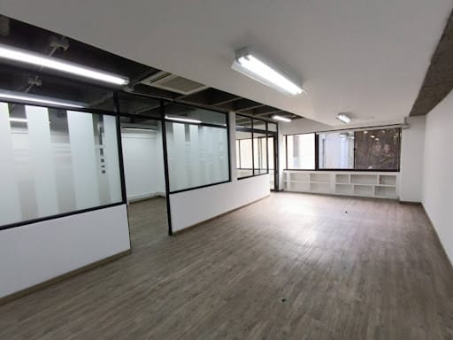 Oficina en arriendo en La Esmeralda, Itagüí, 660 m² · foto 9 de 9