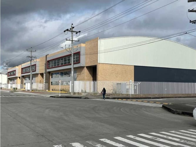 Bodega en arriendo en Tibito, Tocancipá, 1187 m² · foto 2 de 24