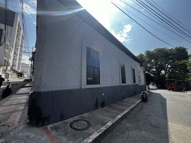 Casa de 9 alcobas en venta en Bolivar, Bucaramanga, 192 m² · foto 2 de 9