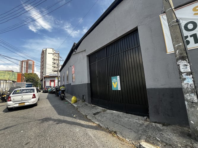 Casa de 9 alcobas en venta en Bolivar, Bucaramanga, 192 m² · foto 3 de 9
