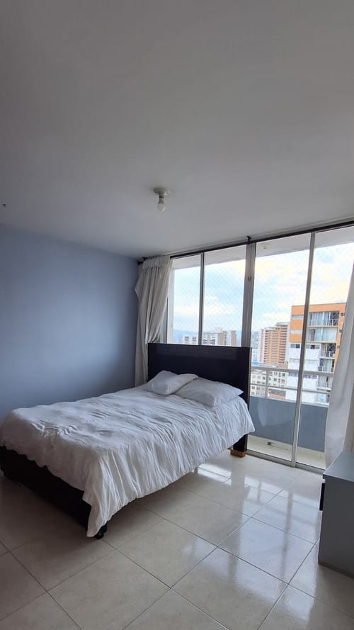 Apartamento de 3 alcobas en venta en Casco Antiguo - Floridablanca, Floridablanca, 85 m² · foto 3 de 4