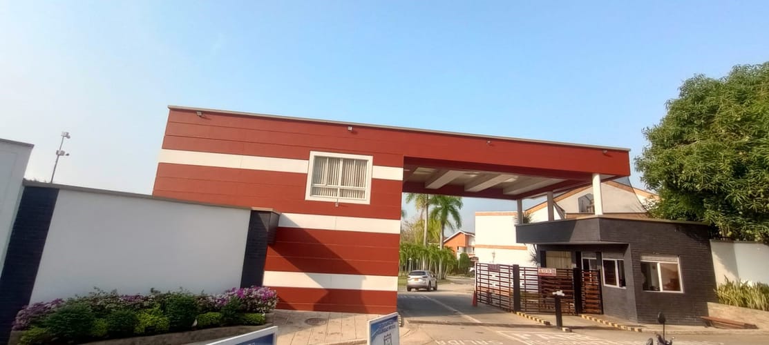 Casa de 3 alcobas en venta en Cañaveral, Floridablanca, 218 m² · foto 3 de 23