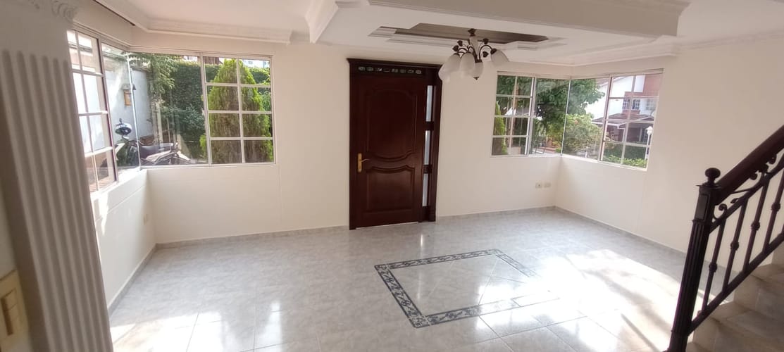 Casa de 3 alcobas en venta en Cañaveral, Floridablanca, 218 m² · foto 4 de 23