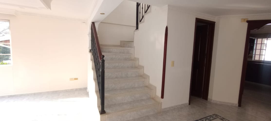 Casa de 3 alcobas en venta en Cañaveral, Floridablanca, 218 m² · foto 5 de 23