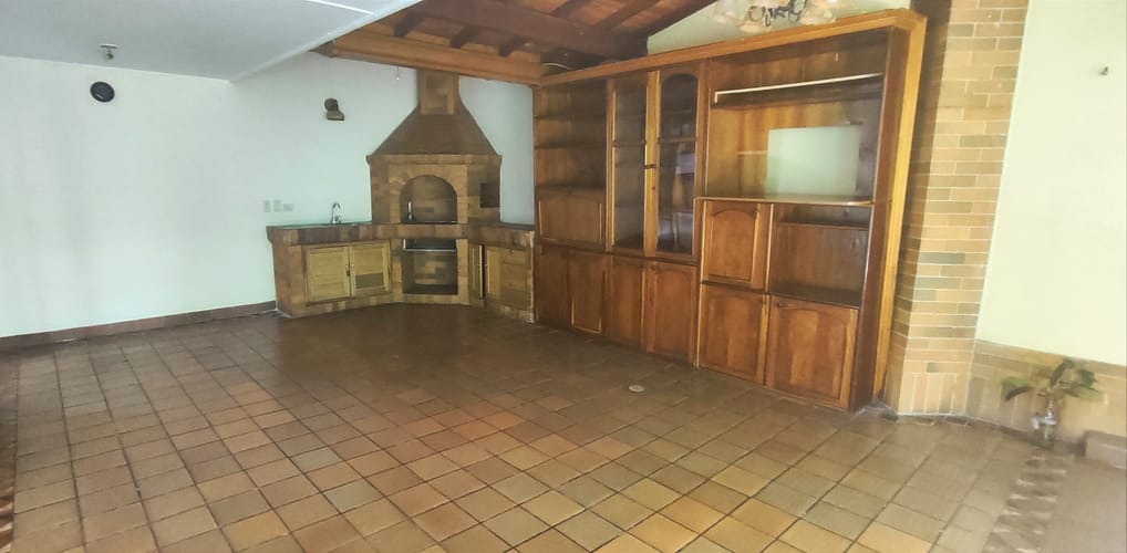 Casa de 4 alcobas en venta en Lagos Del Cacique, Bucaramanga, 291 m² · foto 6 de 16