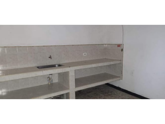 Casa de 5 alcobas en venta en Santa Anita, Cali, 213 m² · foto 3 de 6