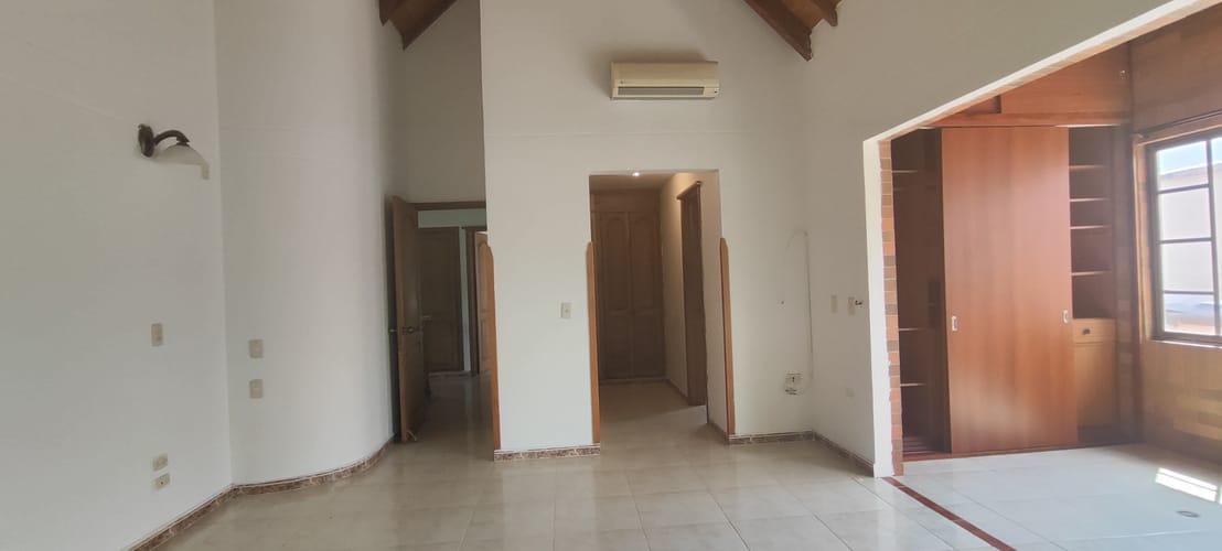 Casa de 4 alcobas en venta en Lagos Del Cacique, Bucaramanga, 291 m² · foto 10 de 16