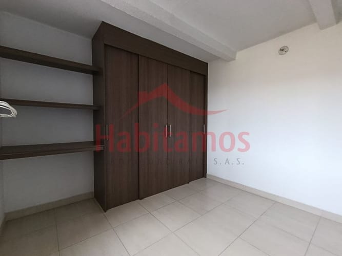 Apartamento de 3 alcobas en arriendo en Cabañitas, Bello, 57 m² · foto 12 de 22