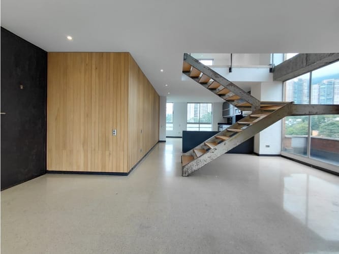 Apartamento de 2 alcobas en arriendo en San Lucas, Medellín, 180 m² · foto 2 de 24