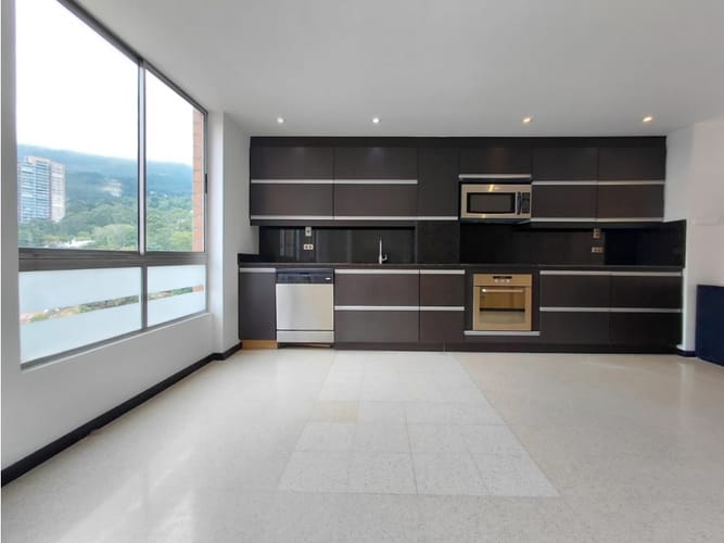Apartamento de 2 alcobas en arriendo en San Lucas, Medellín, 180 m² · foto 9 de 24