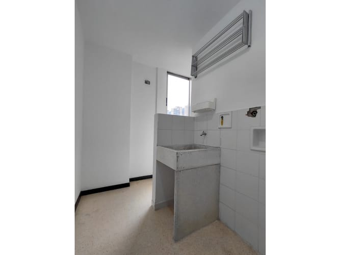 Apartamento de 2 alcobas en arriendo en San Lucas, Medellín, 180 m² · foto 10 de 24
