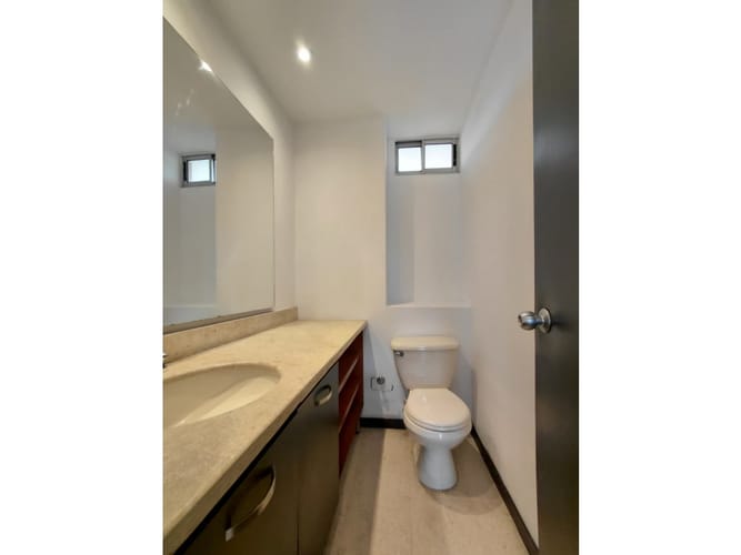 Apartamento de 2 alcobas en arriendo en San Lucas, Medellín, 180 m² · foto 11 de 24