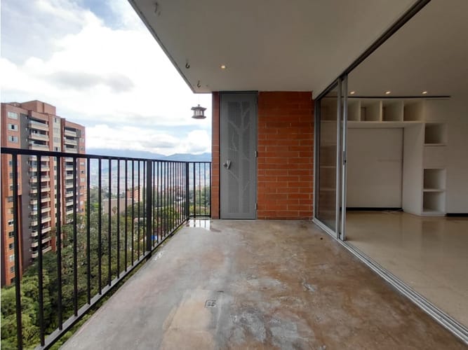 Apartamento de 2 alcobas en arriendo en San Lucas, Medellín, 180 m² · foto 12 de 24