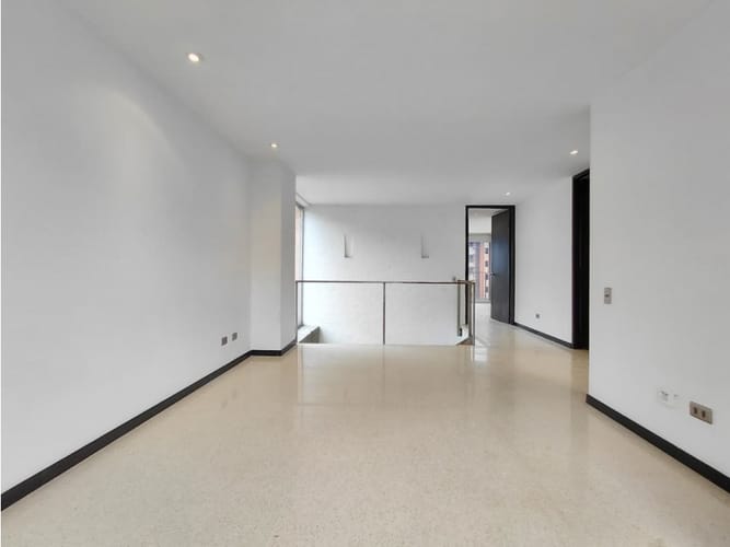 Apartamento de 2 alcobas en arriendo en San Lucas, Medellín, 180 m² · foto 20 de 24