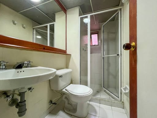 Apartamento de 2 alcobas en arriendo en La Orquidea, Envigado, 64 m² · foto 6 de 10