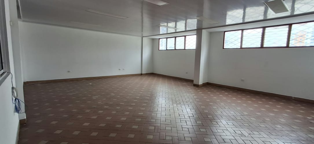 Casa de 4 alcobas en arriendo en Antonia Santos Centro, Bucaramanga, 400 m² · foto 3 de 17