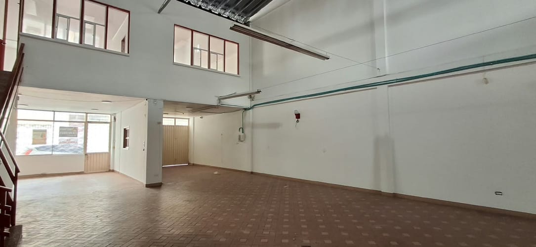 Casa de 4 alcobas en arriendo en Antonia Santos Centro, Bucaramanga, 400 m² · foto 4 de 17