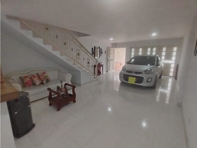 Casa de 3 alcobas en venta en Trinidad, Palmira, 348 m² · foto 2 de 24